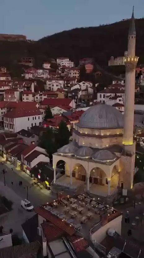 Sinan Paşa Camii ve terasımız — kuş bakışı